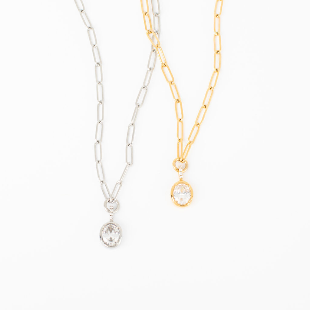 Danielle Necklace with elongated links and a zircon drop